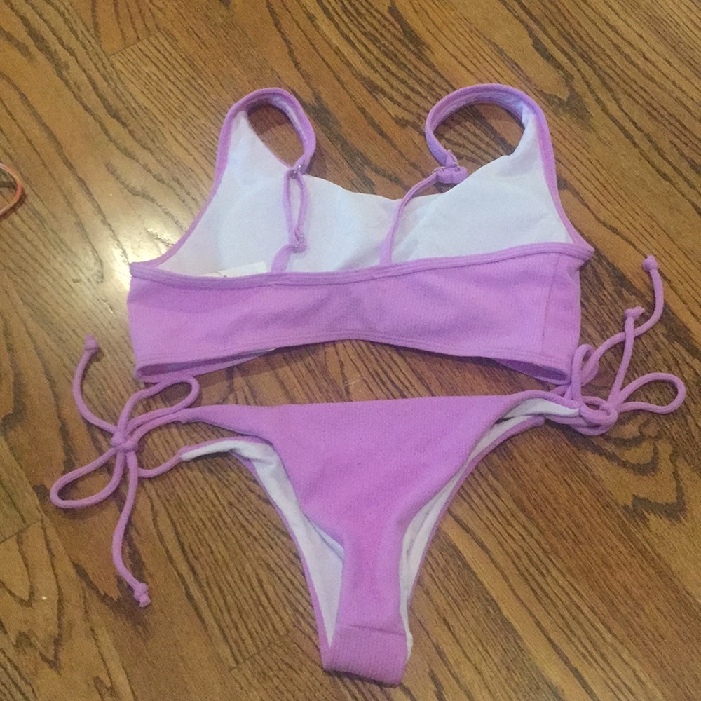 Purple bikini - Picture 3 of 3